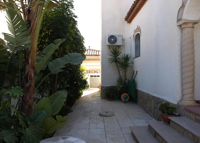 Casa Ricarda بيت للعطل *